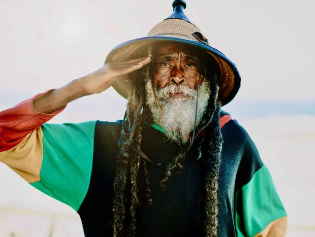 Chapeau rasta à bord roulé Feuille de marijuana Chapeau de cannabis  cannabis Street style Coton Hipster mode festival Rastafari hommes femmes  Tribalspiritshop -  France